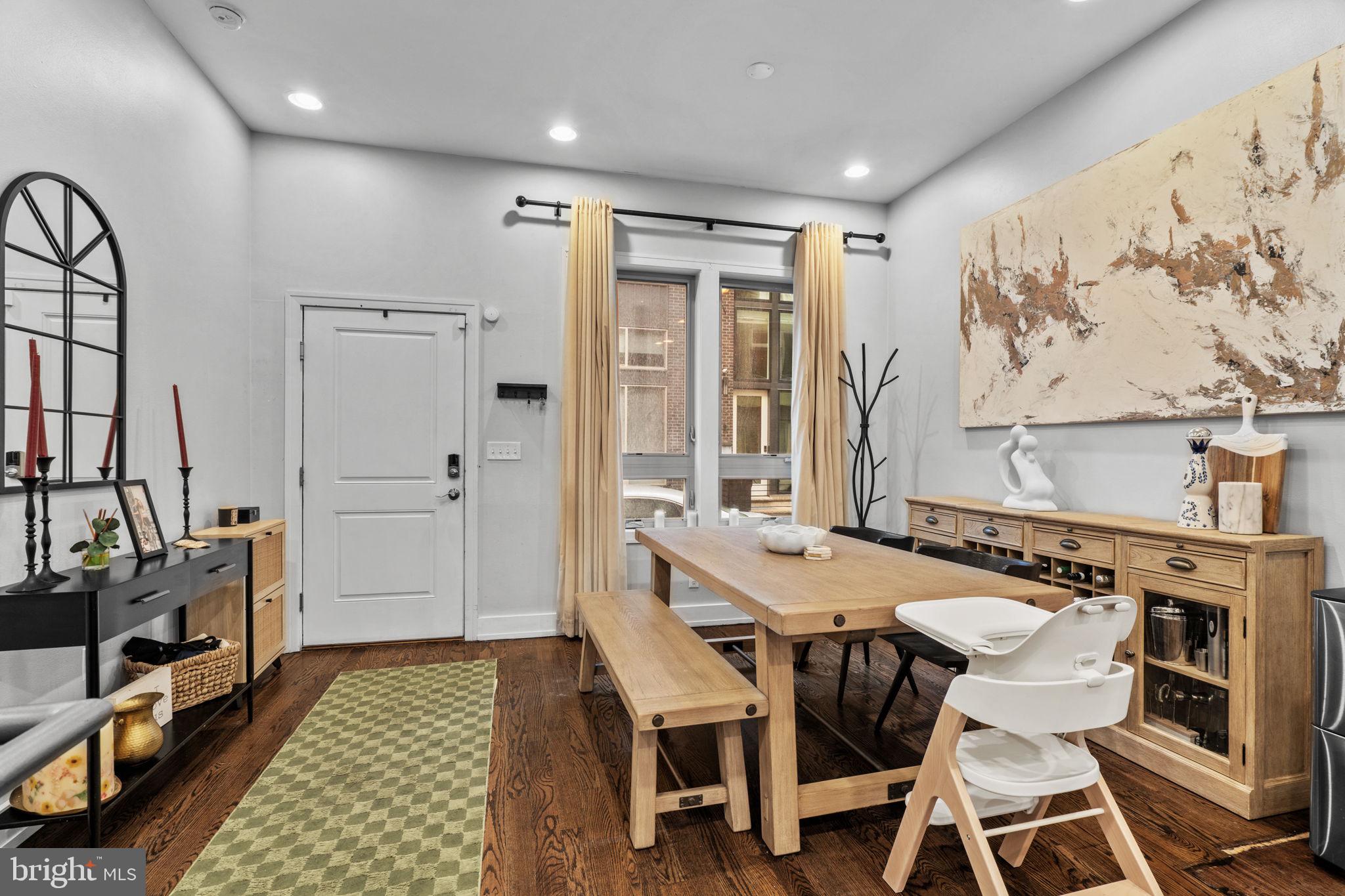 1516 N PALETHORP STREET