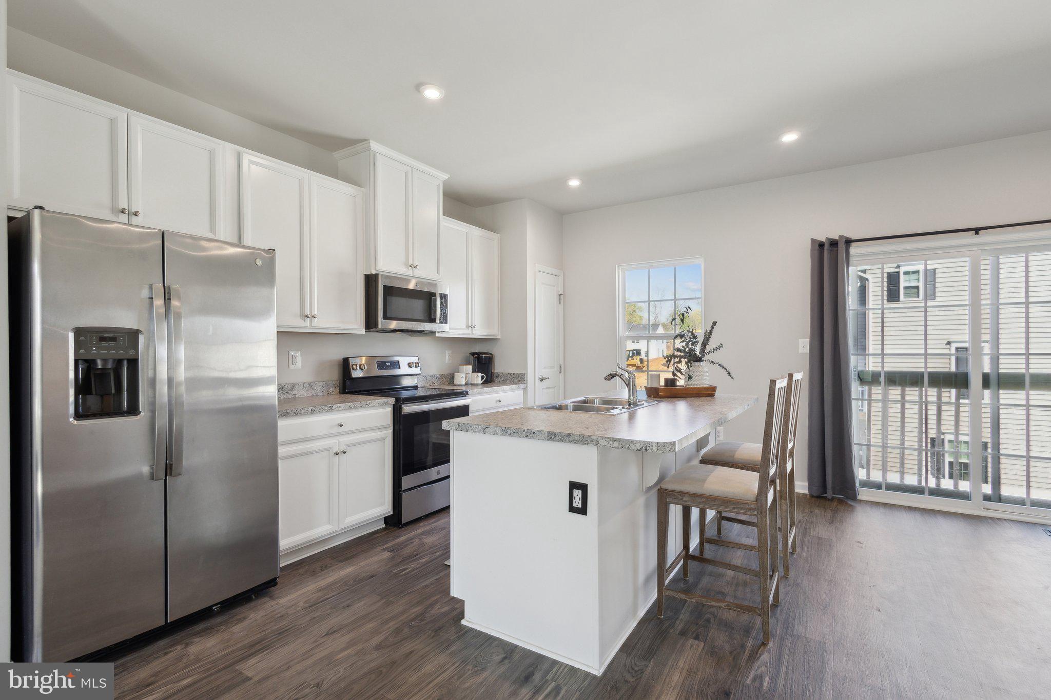 WILDERNESS SHORES - Residential