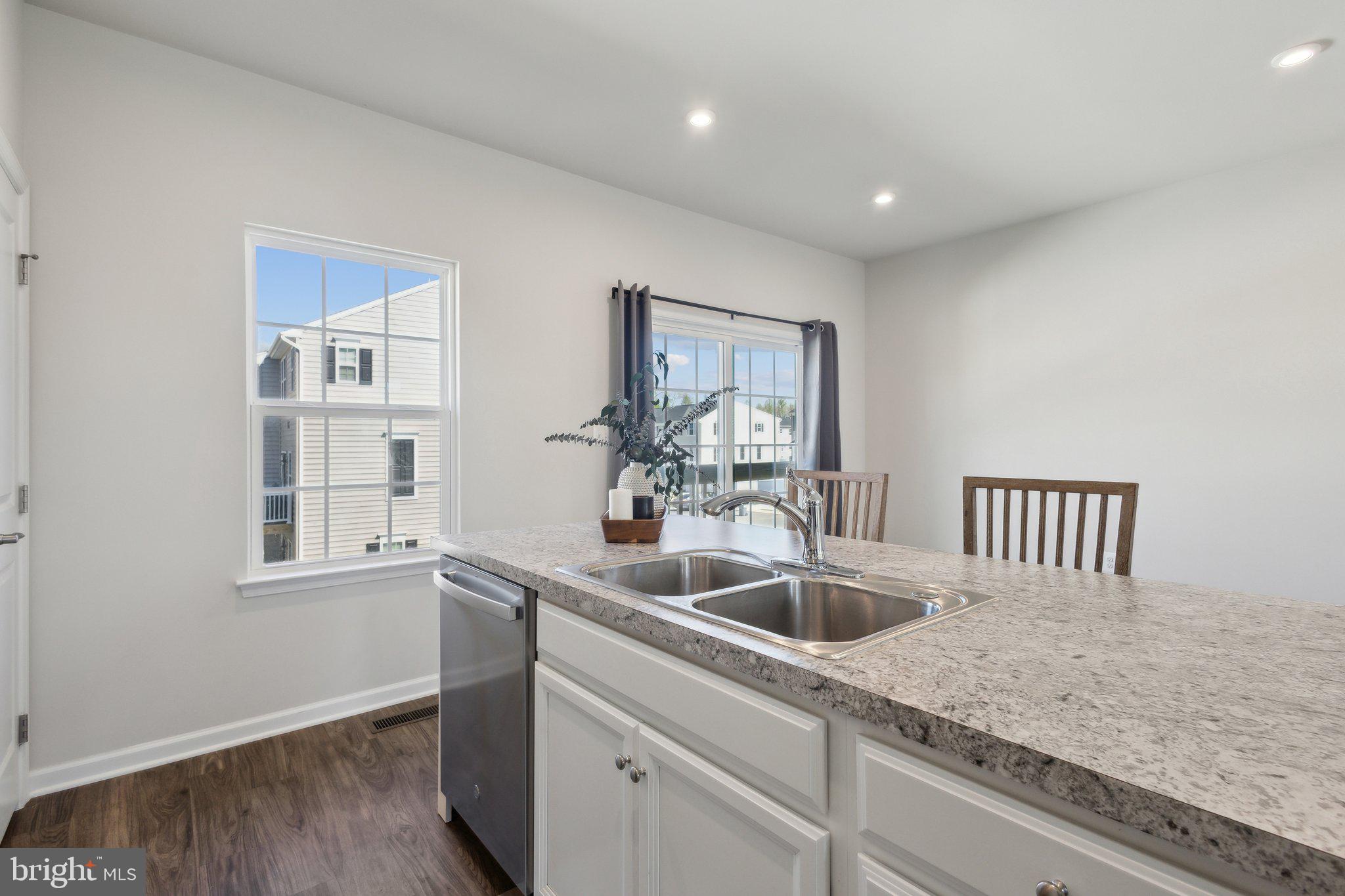 WILDERNESS SHORES - Residential