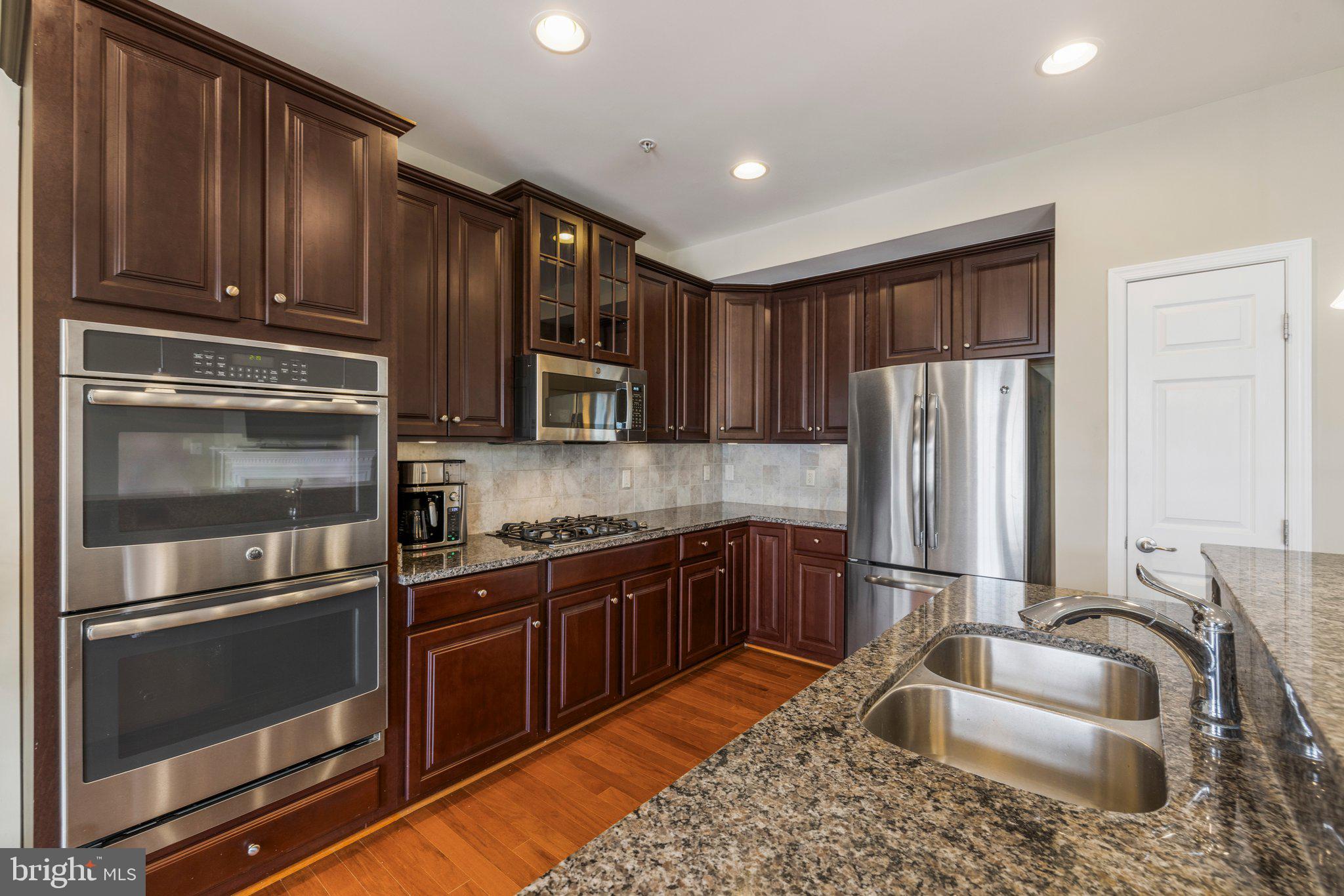 SOMERSET CONDO - Residential