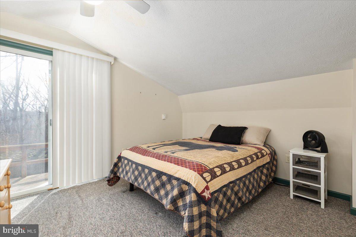 MOUNTAIN VIEW ESTATES - Residential