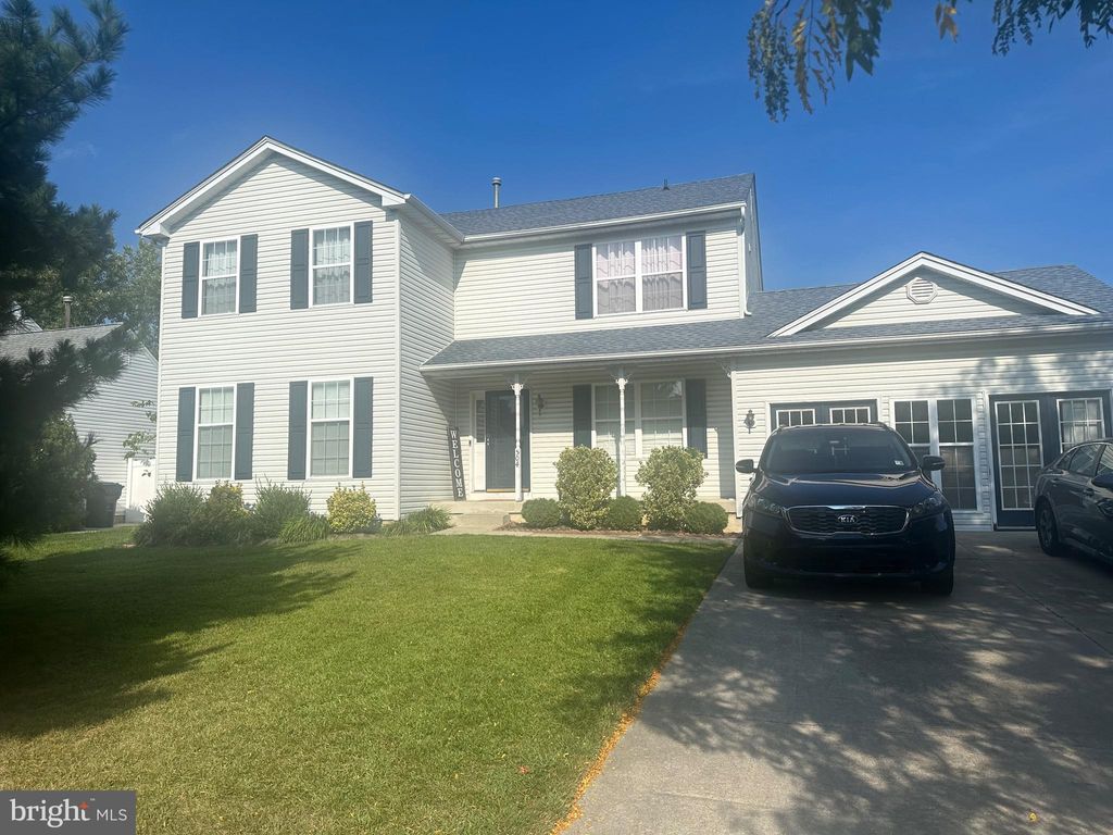Photo of 504 Campus Drive, WILLIAMSTOWN, NJ 08094 (MLS # NJGL2060500)