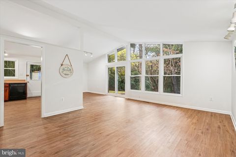 10701 SHELLEY COURT GARRETT PARK MD 20896