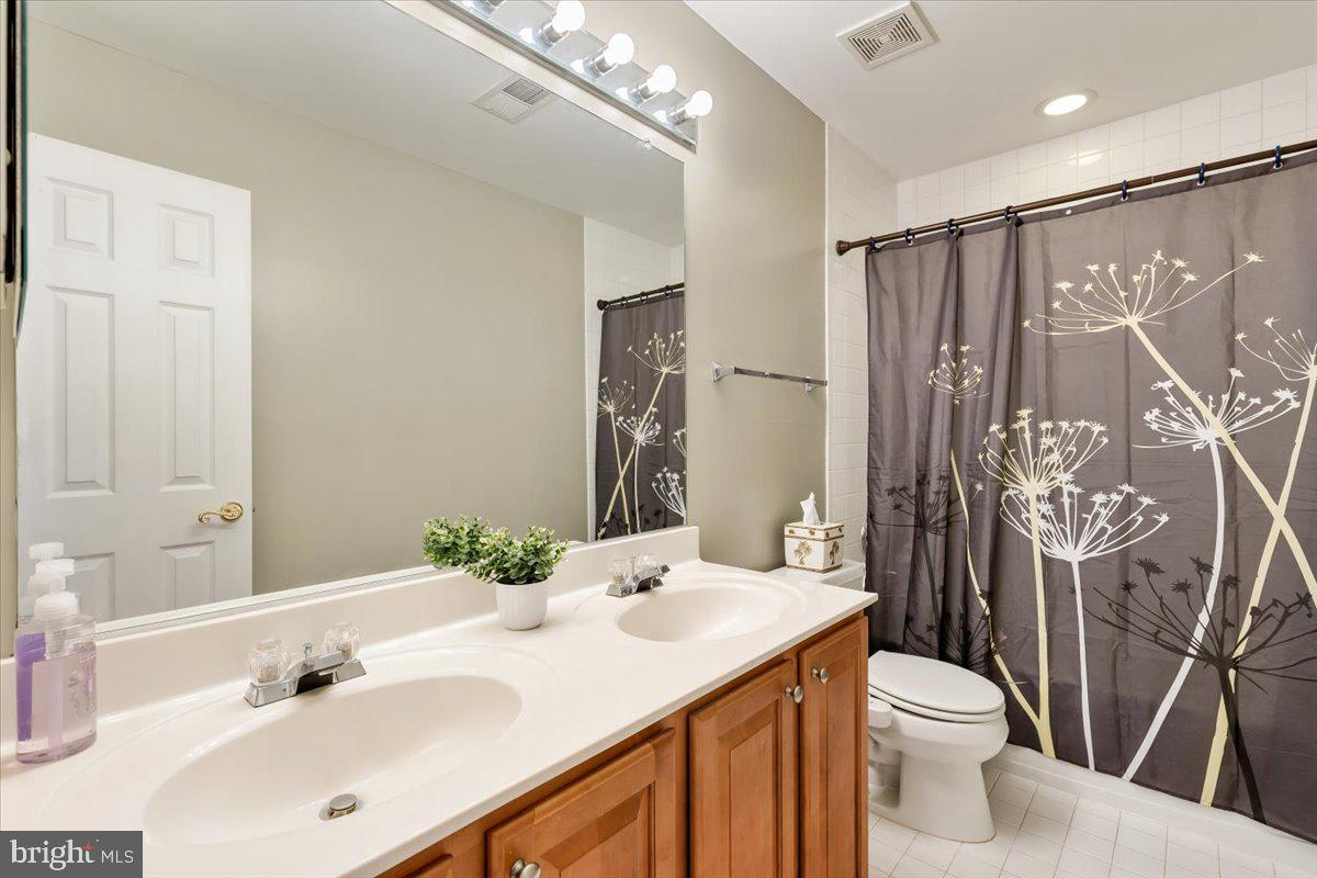 CHANTILLY GREEN ESTATES - Residential