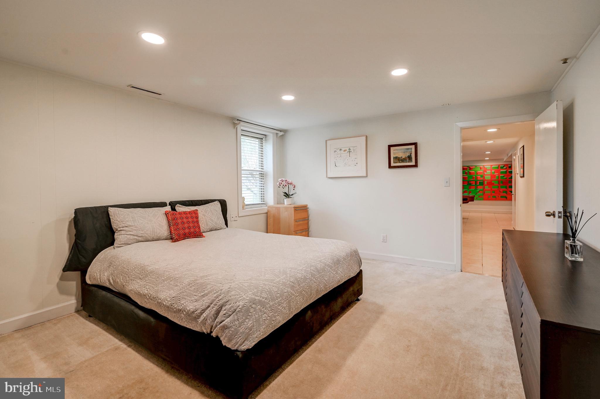 HAMPTON - Residential Lease