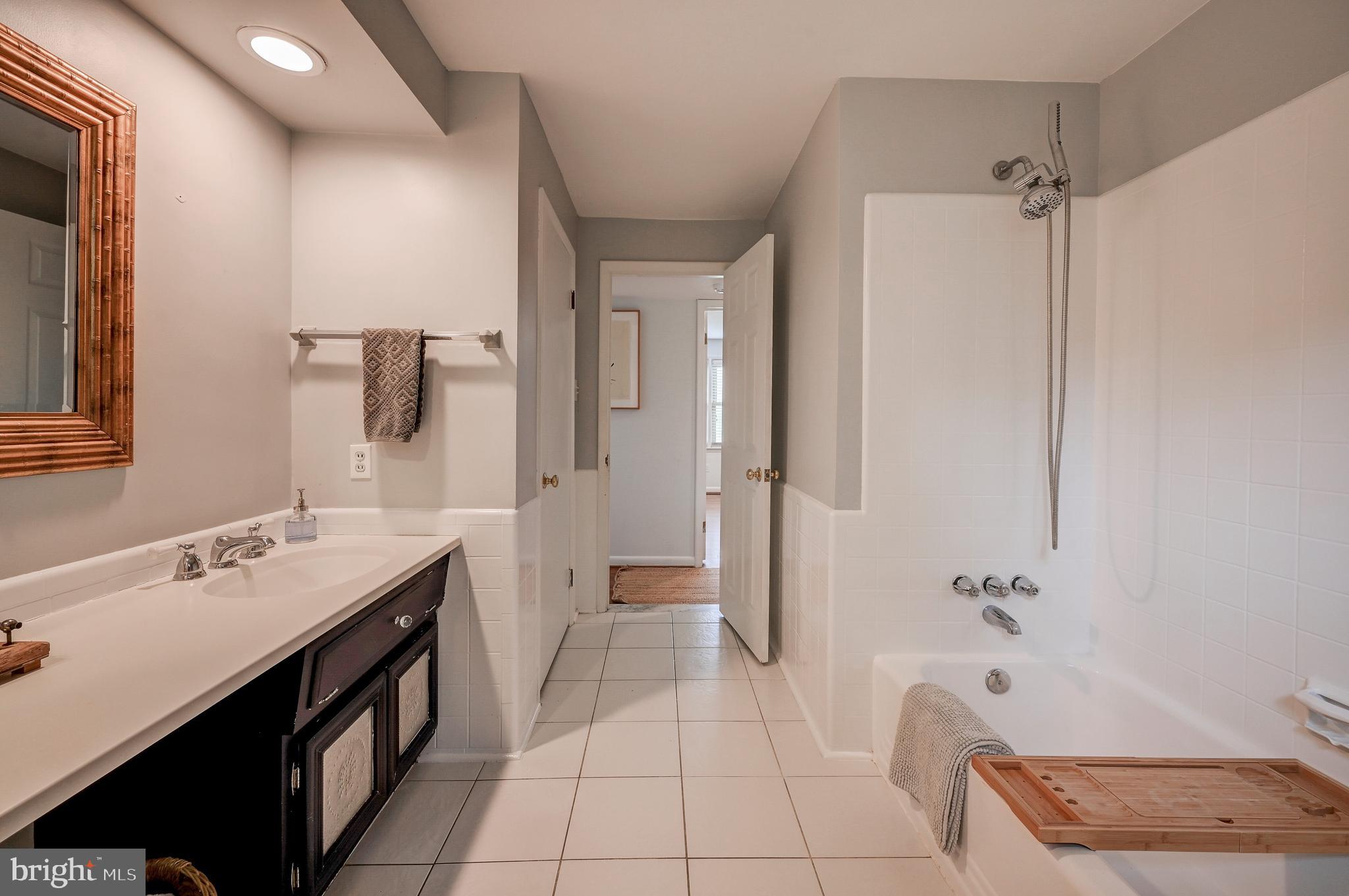 HAMPTON - Residential Lease