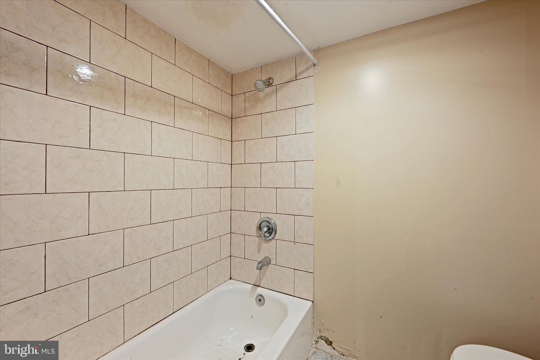 CHARLES VILLAGE - Residential