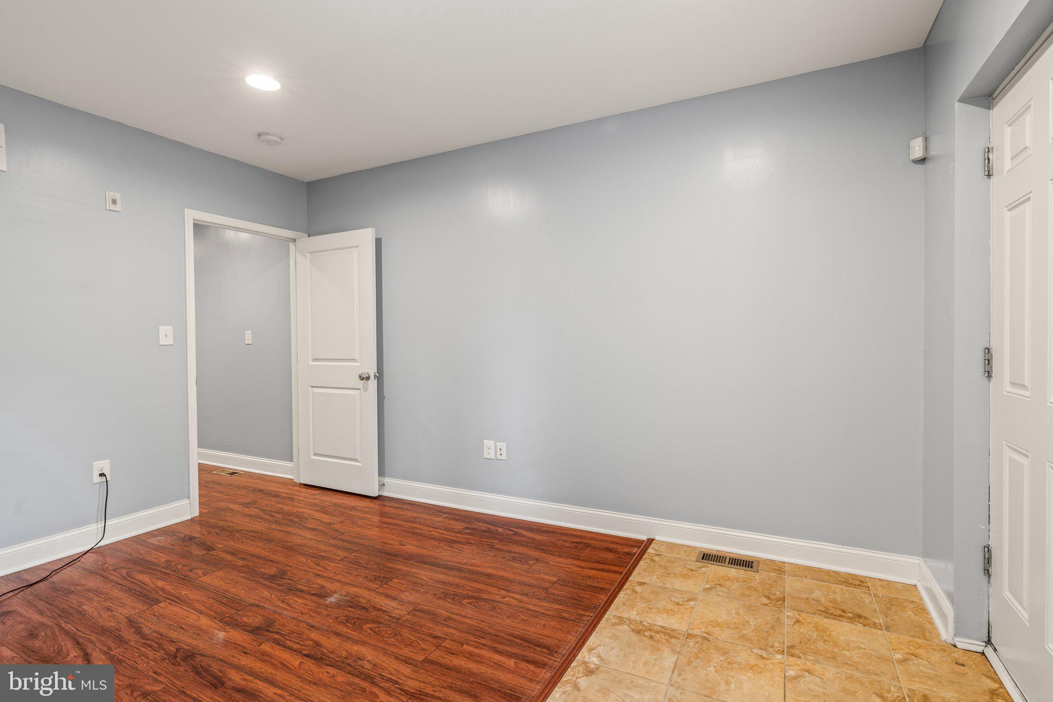 TEMPLE UNIVERSITY - Residential Lease