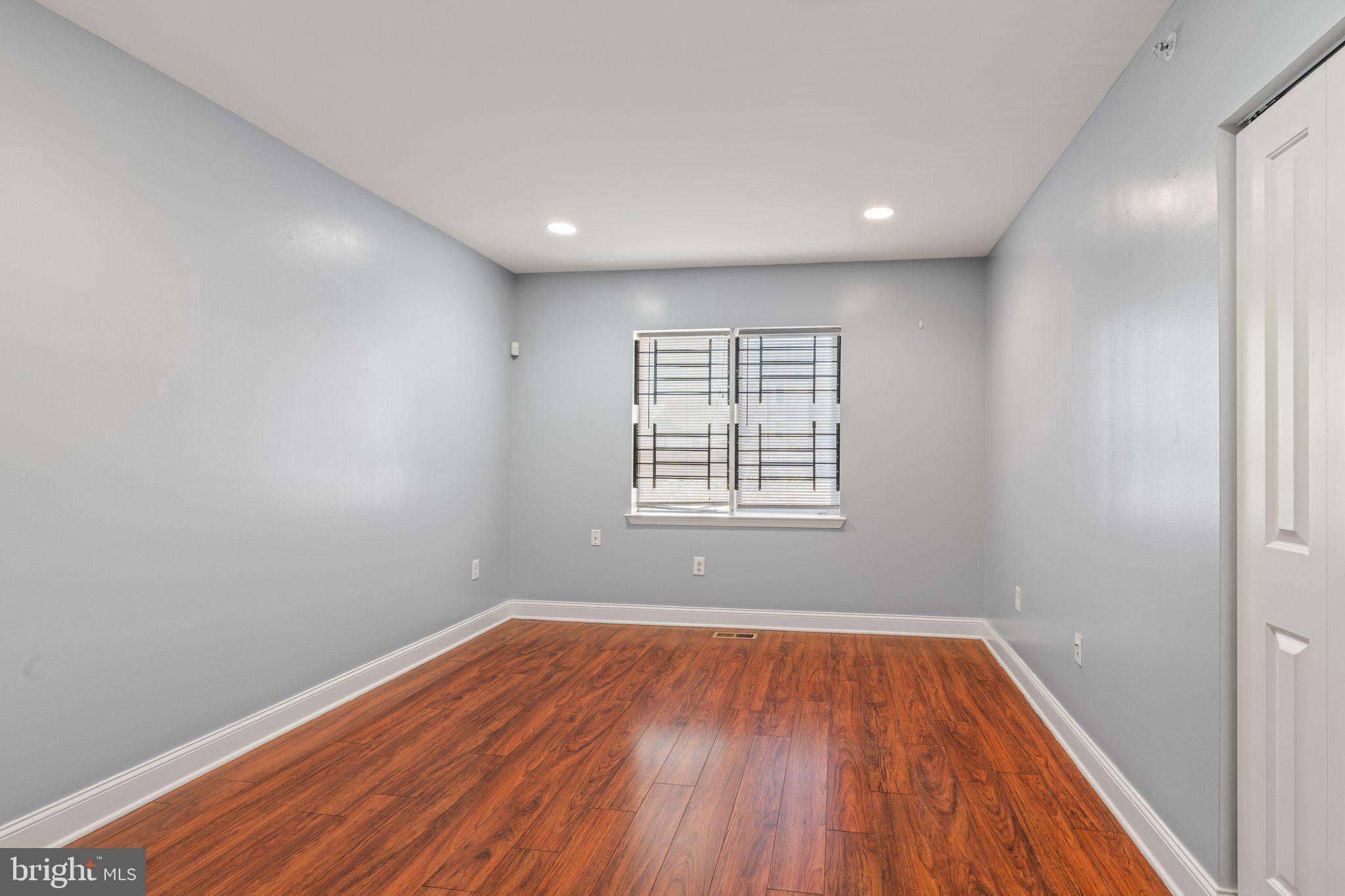 TEMPLE UNIVERSITY - Residential Lease