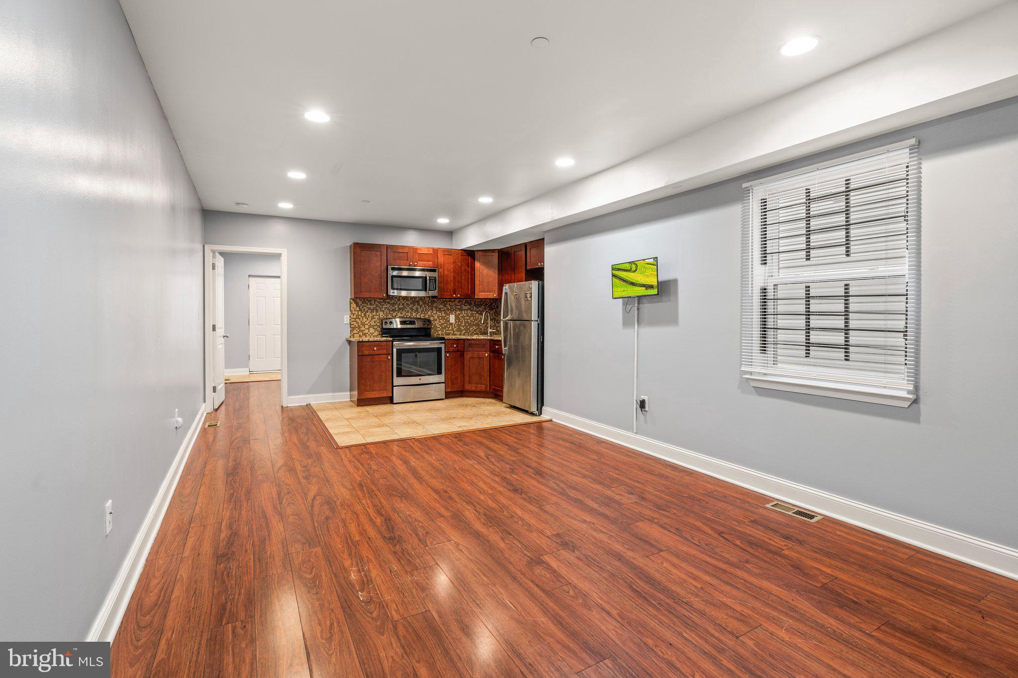 TEMPLE UNIVERSITY - Residential Lease