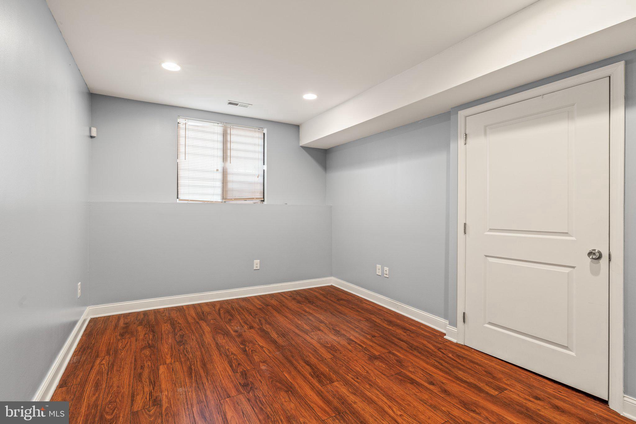TEMPLE UNIVERSITY - Residential Lease