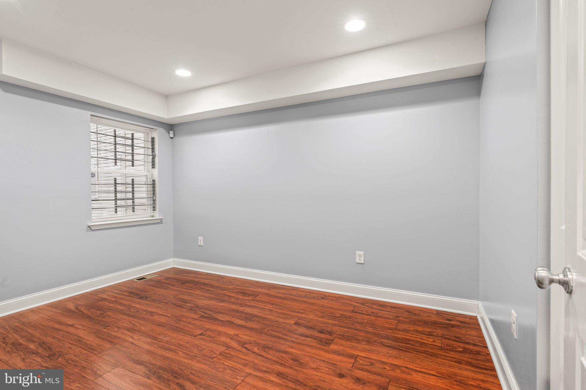 TEMPLE UNIVERSITY - Residential Lease