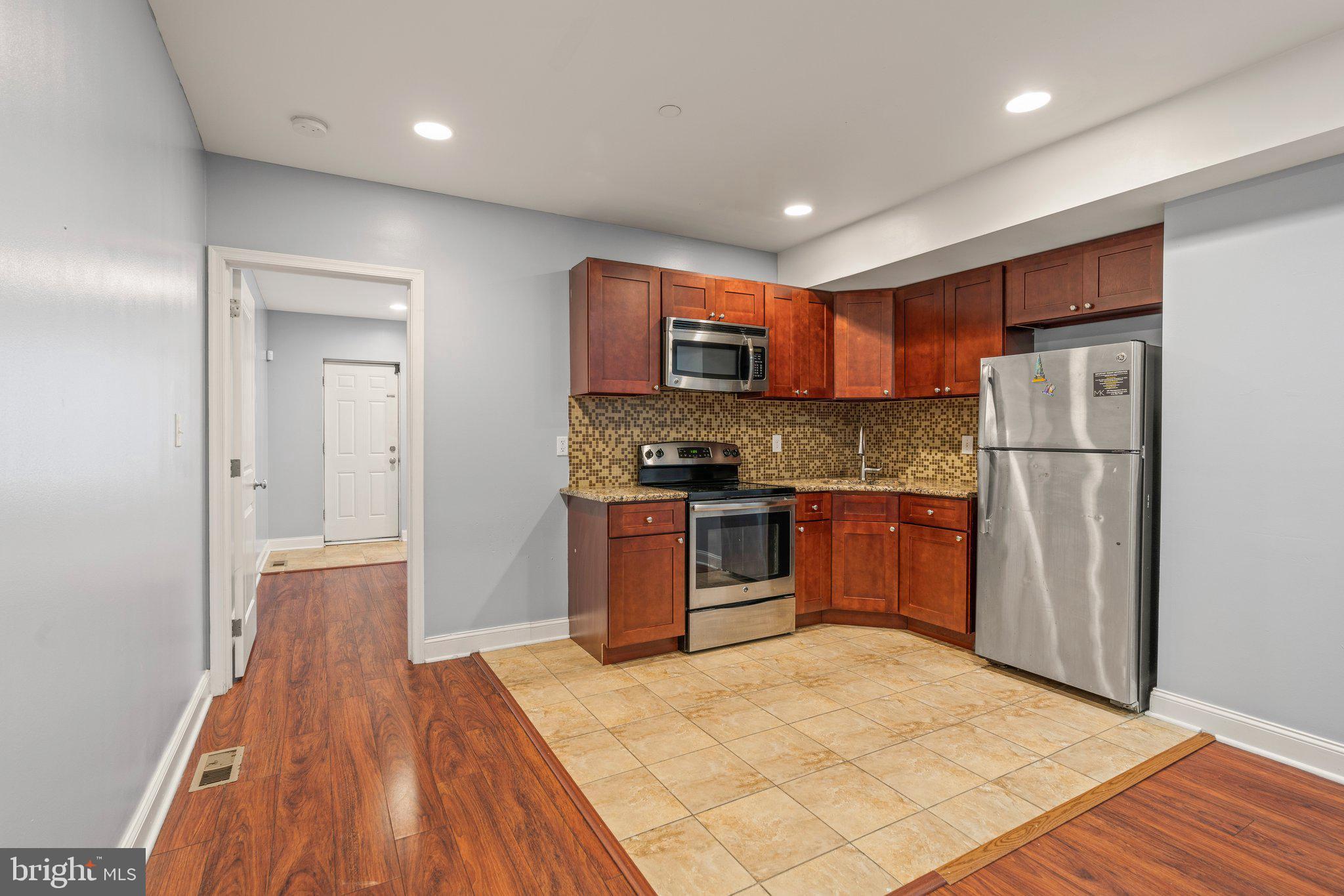 TEMPLE UNIVERSITY - Residential Lease