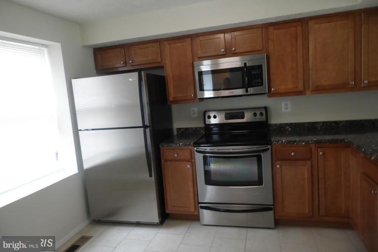 OAK SPRINGS - Residential Lease