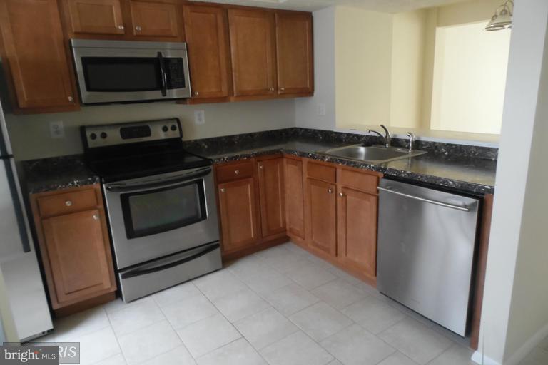 OAK SPRINGS - Residential Lease