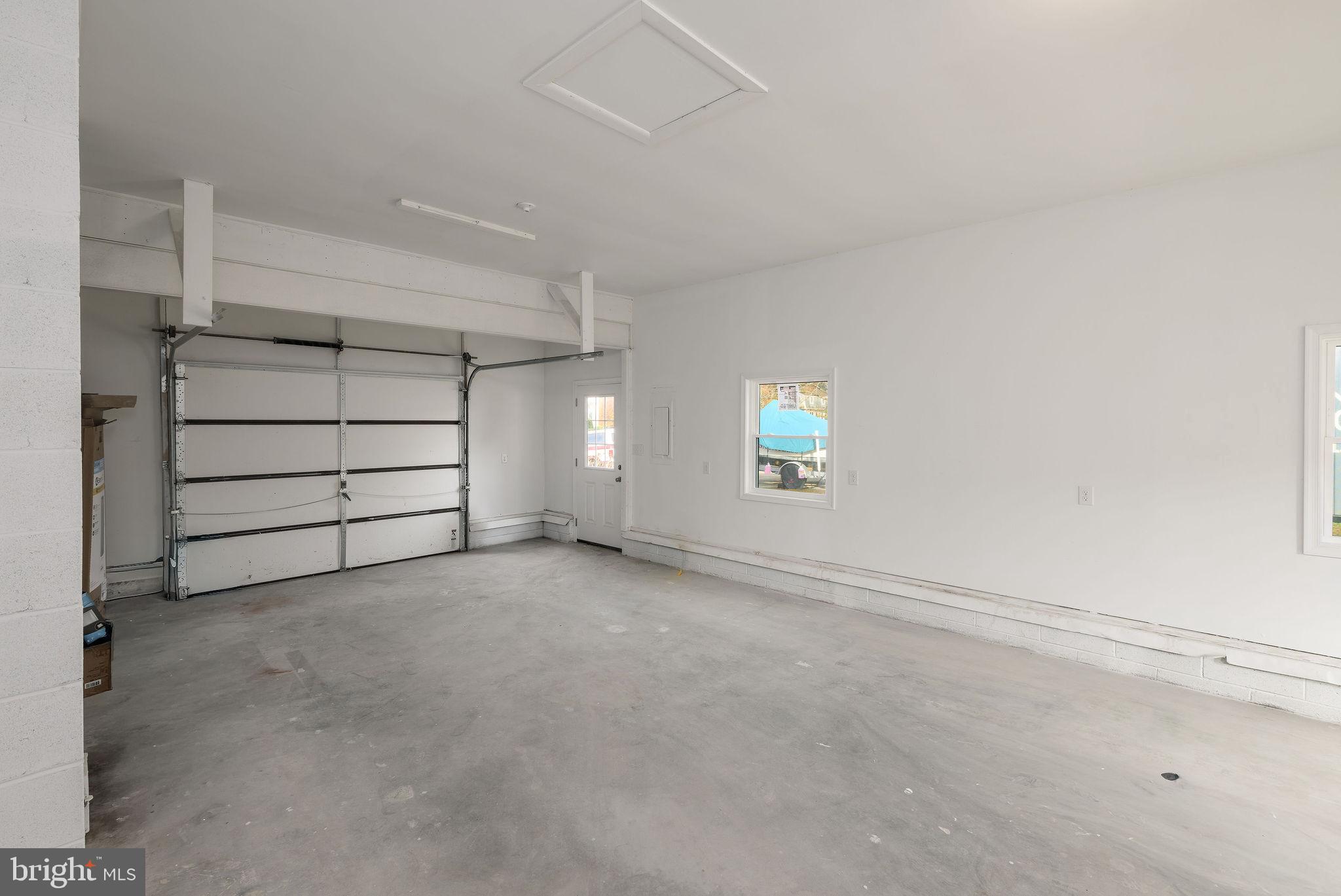 MILL POND ACRES (1) - Residential