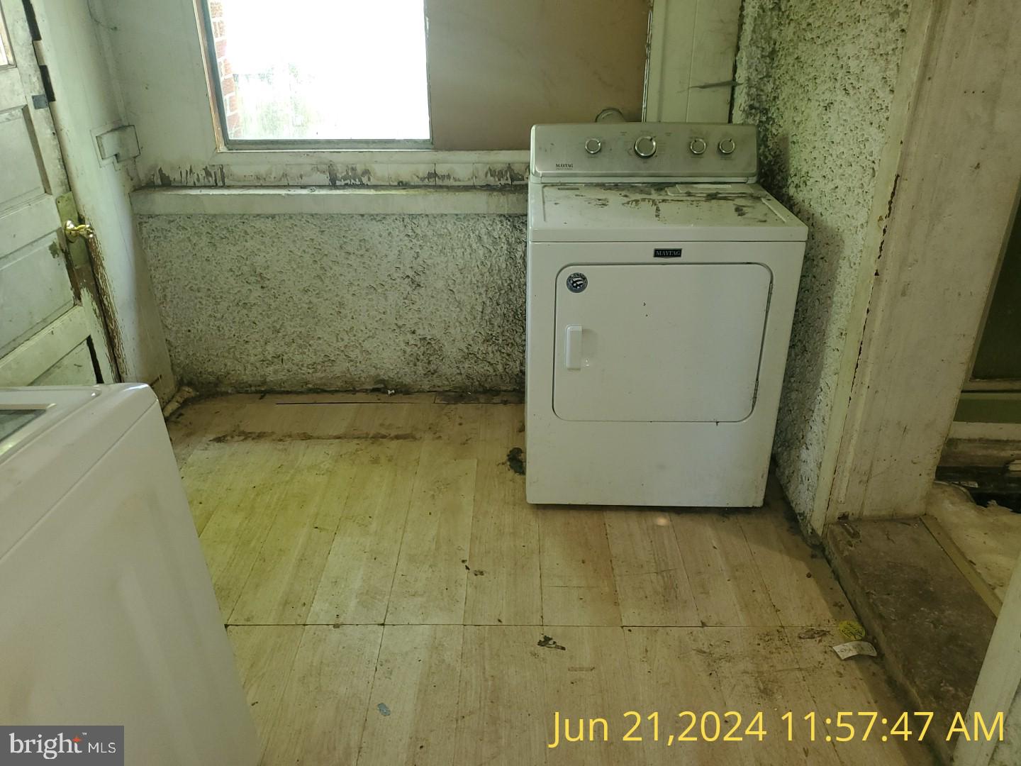 ELK MILLS - Residential