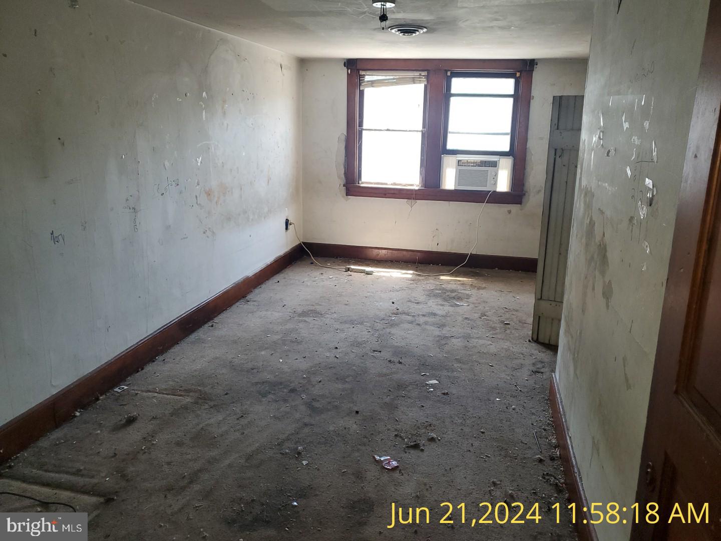 ELK MILLS - Residential