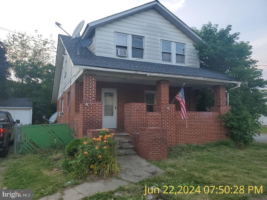 Great Investment Opportunity!  This 3 bedroom, 2 full bath is the fixer upper that you have been waiting for!