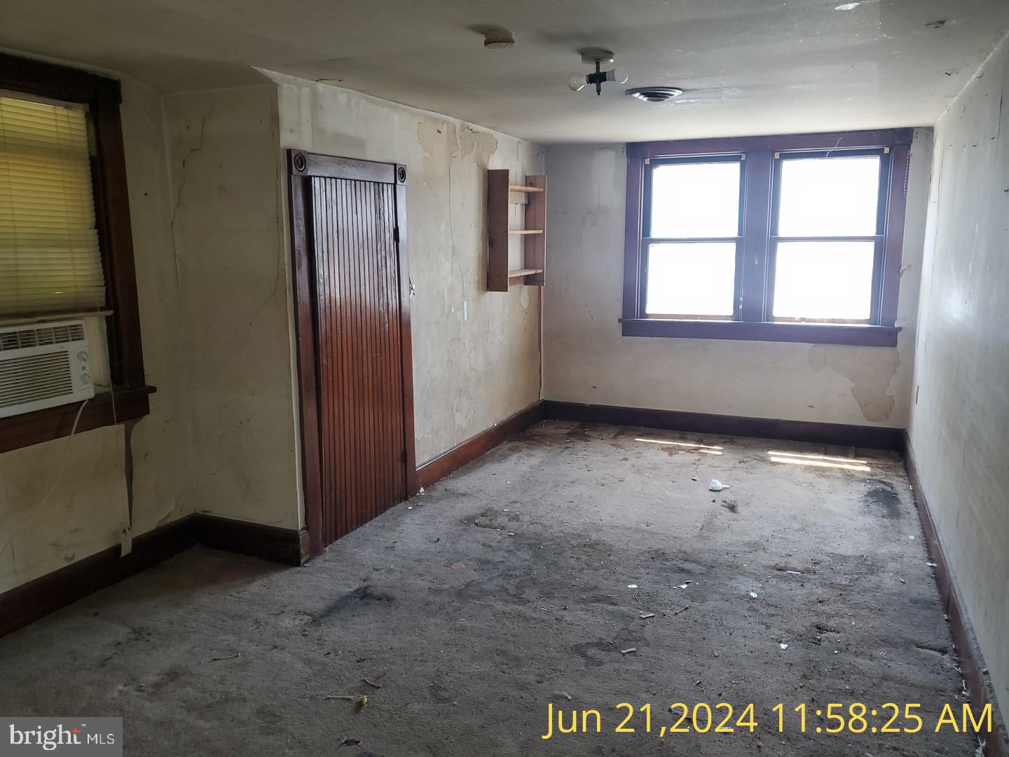 ELK MILLS - Residential