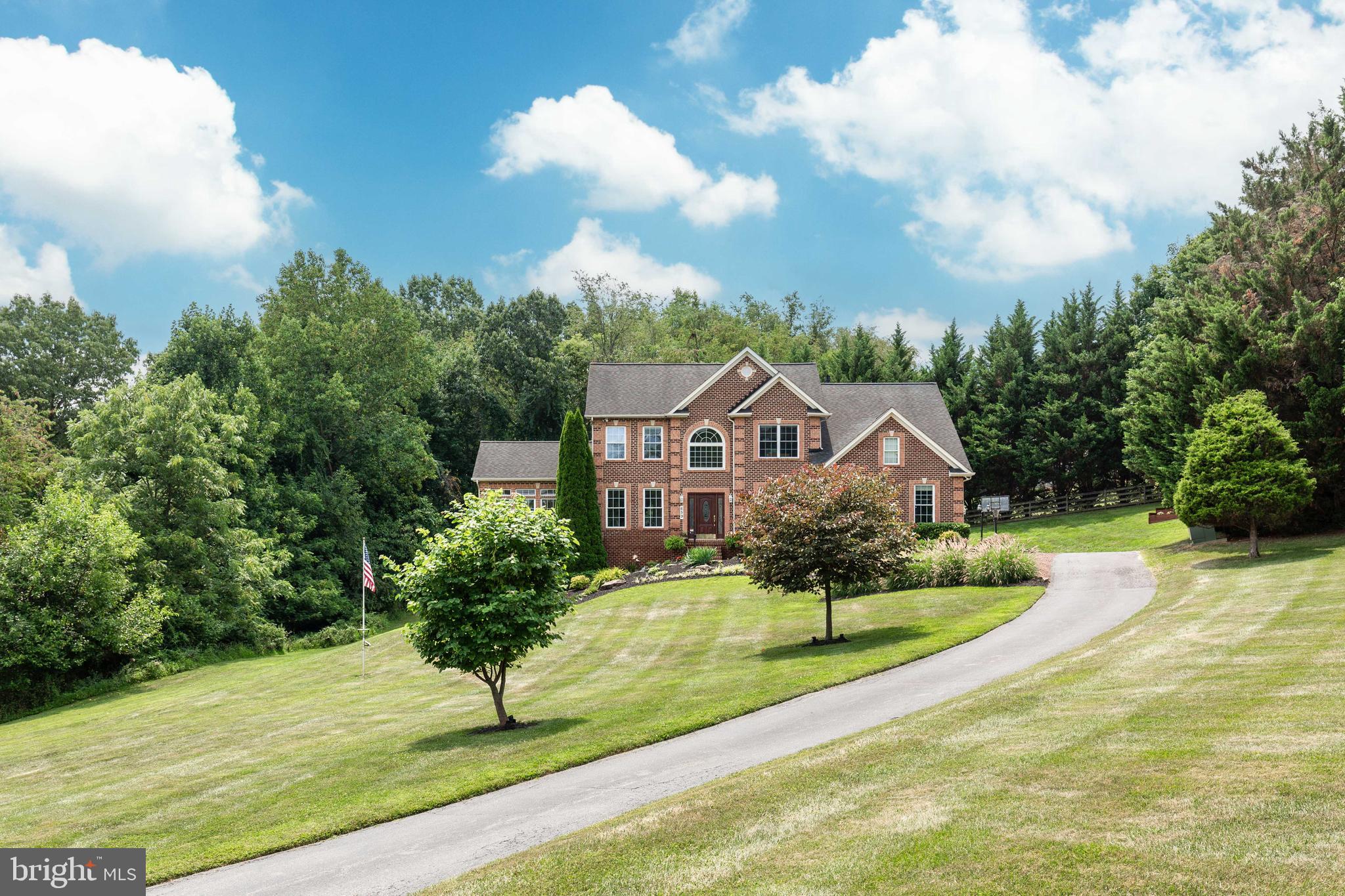 659 DOWNHILL DRIVE