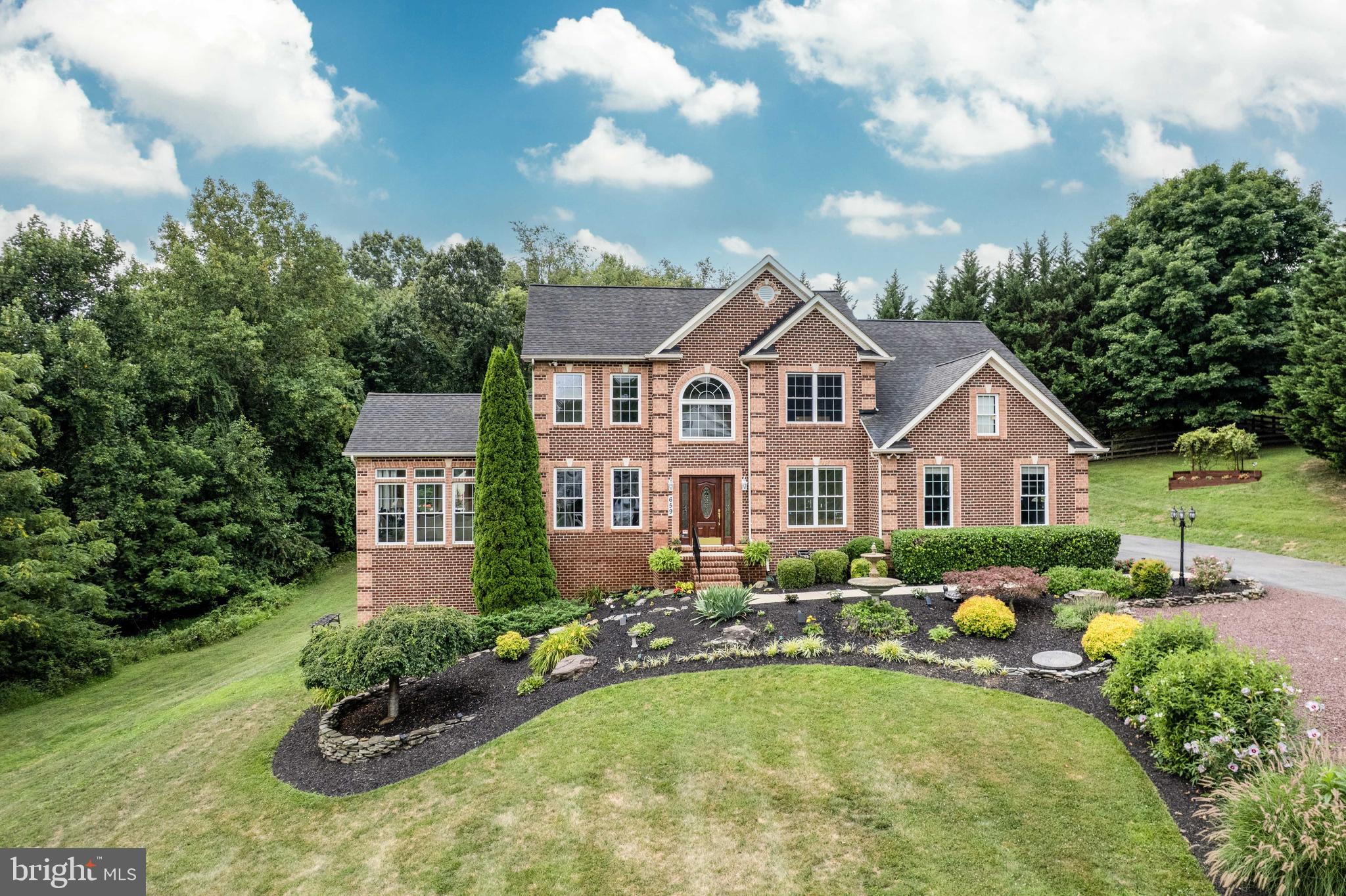 659 DOWNHILL DRIVE