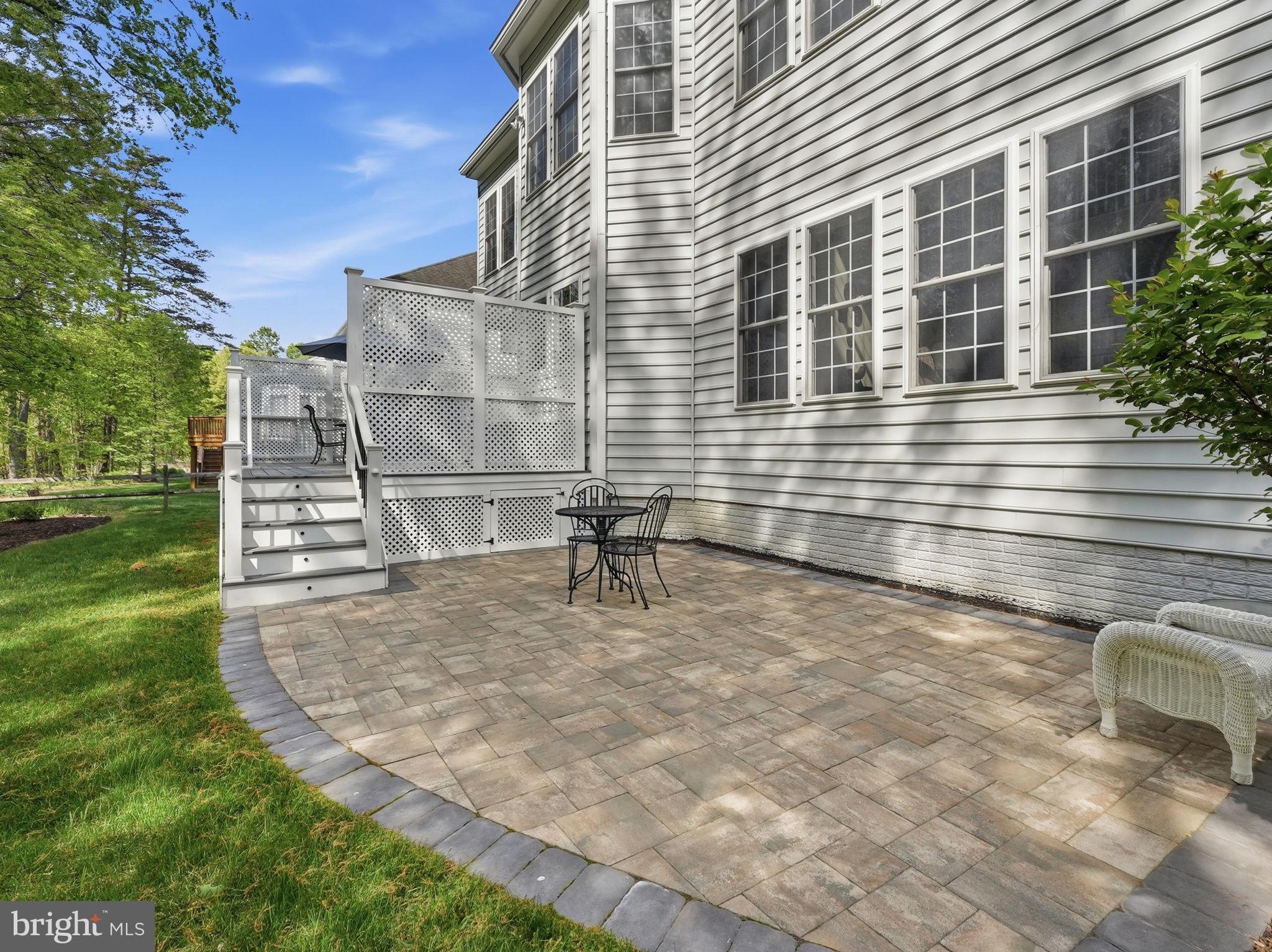 7805 ROSE GARDEN LANE