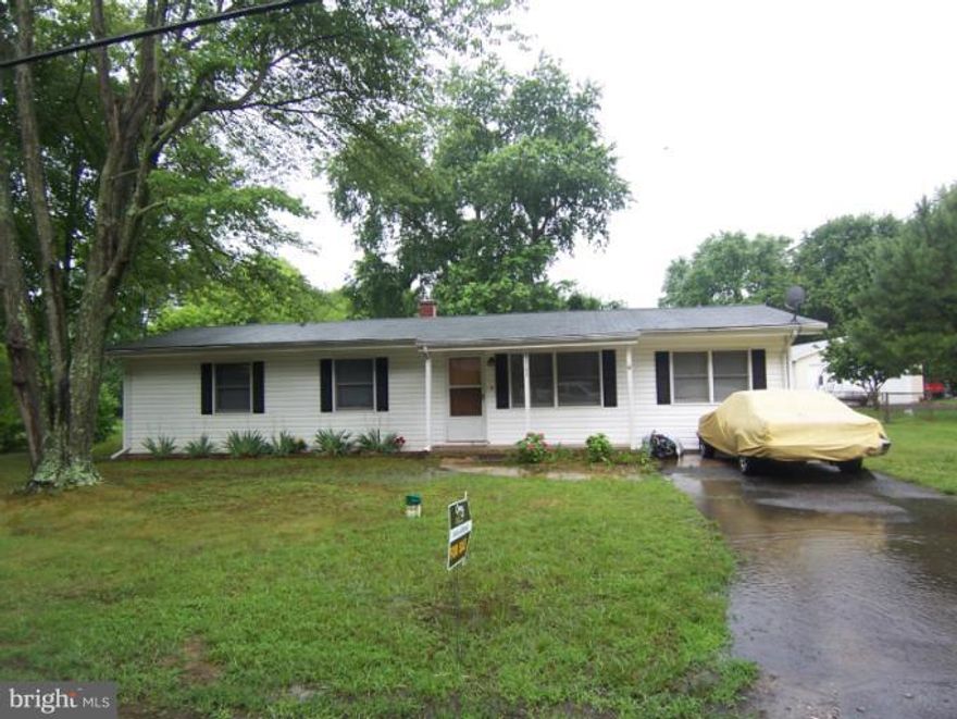 Real neat and clean 3 bedroom 2 bath rambler in St. Andrews Estates. Wonderful fenced back yard.  New carpet. Excellent condition.   NO PETS.  CREDIT SCORE NO LESS THAN 750.00.