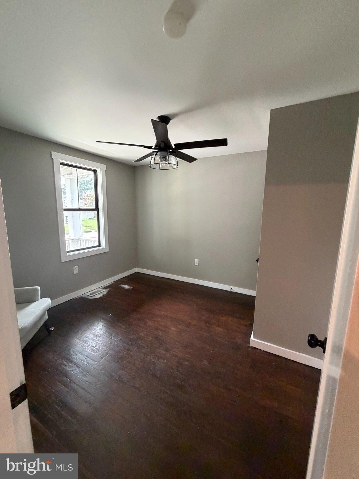 4 W 11TH AVENUE