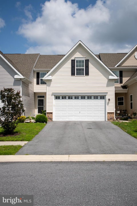 Townhouse For Sale - 30091 Plantation Drive<br/> MILLSBORO, DE 19966