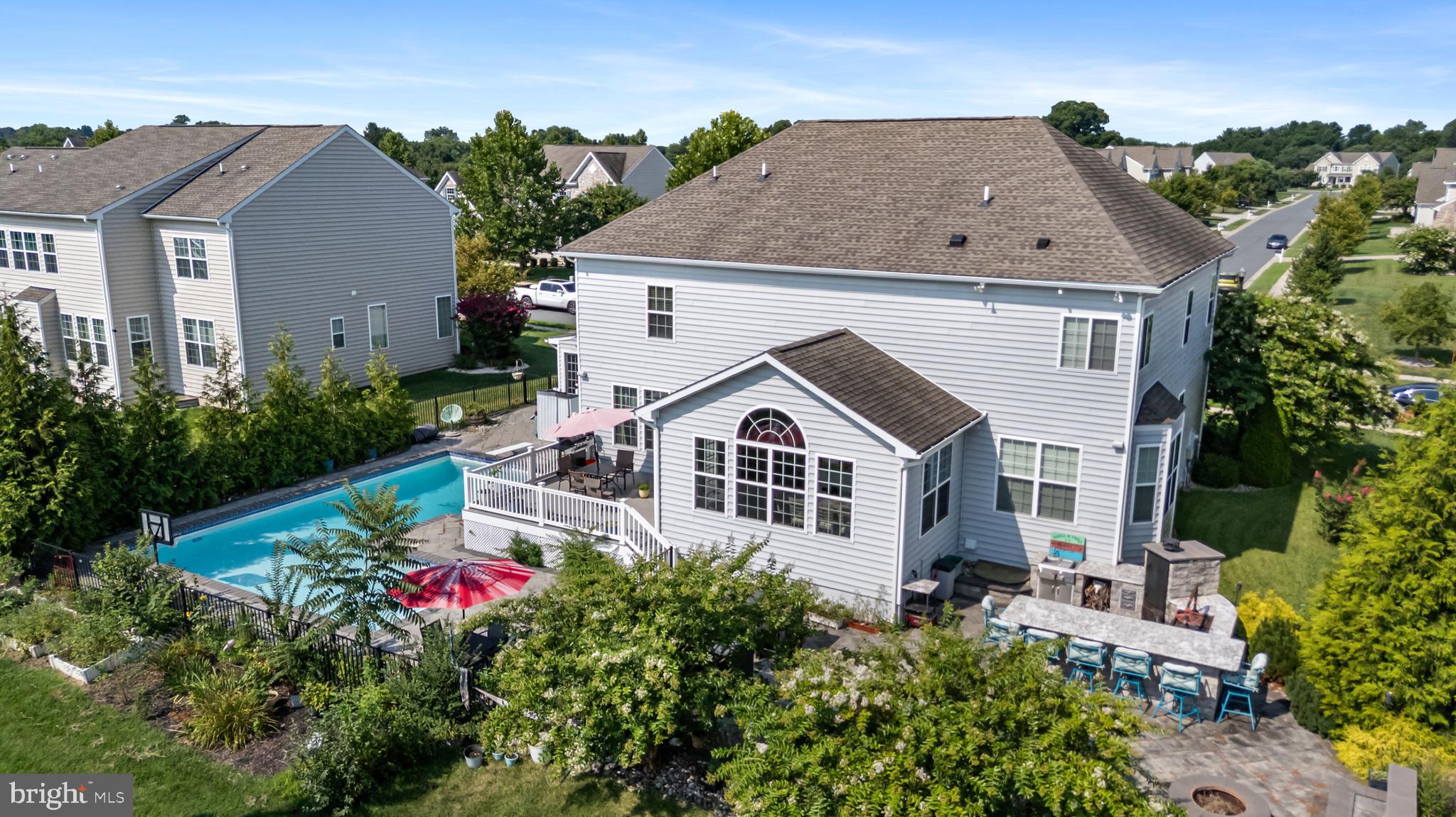 ASHBYS PLACE - Residential