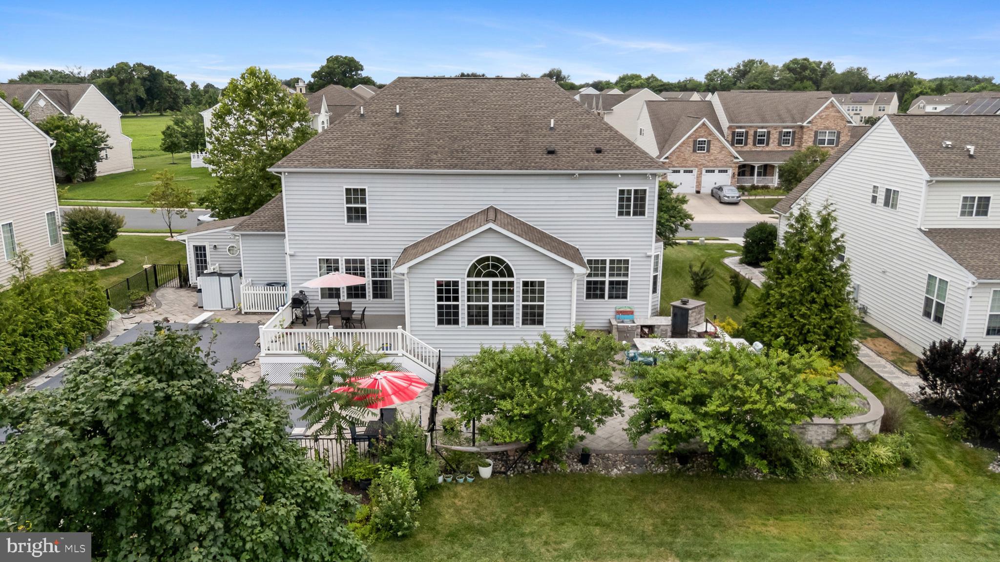 ASHBYS PLACE - Residential