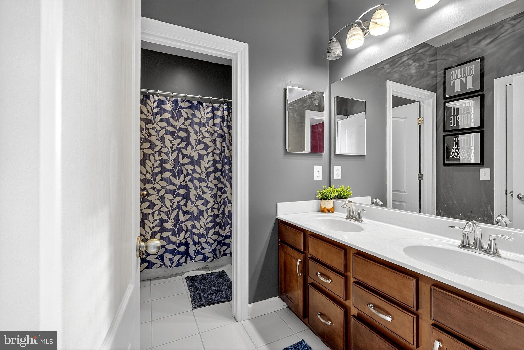 ASHBYS PLACE - Residential