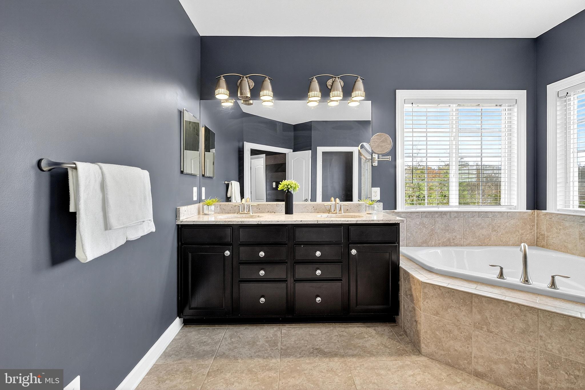 ASHBYS PLACE - Residential