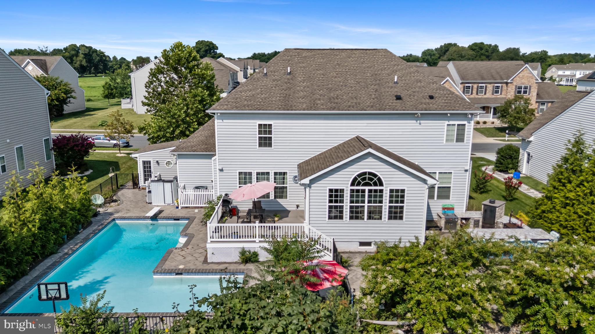 ASHBYS PLACE - Residential