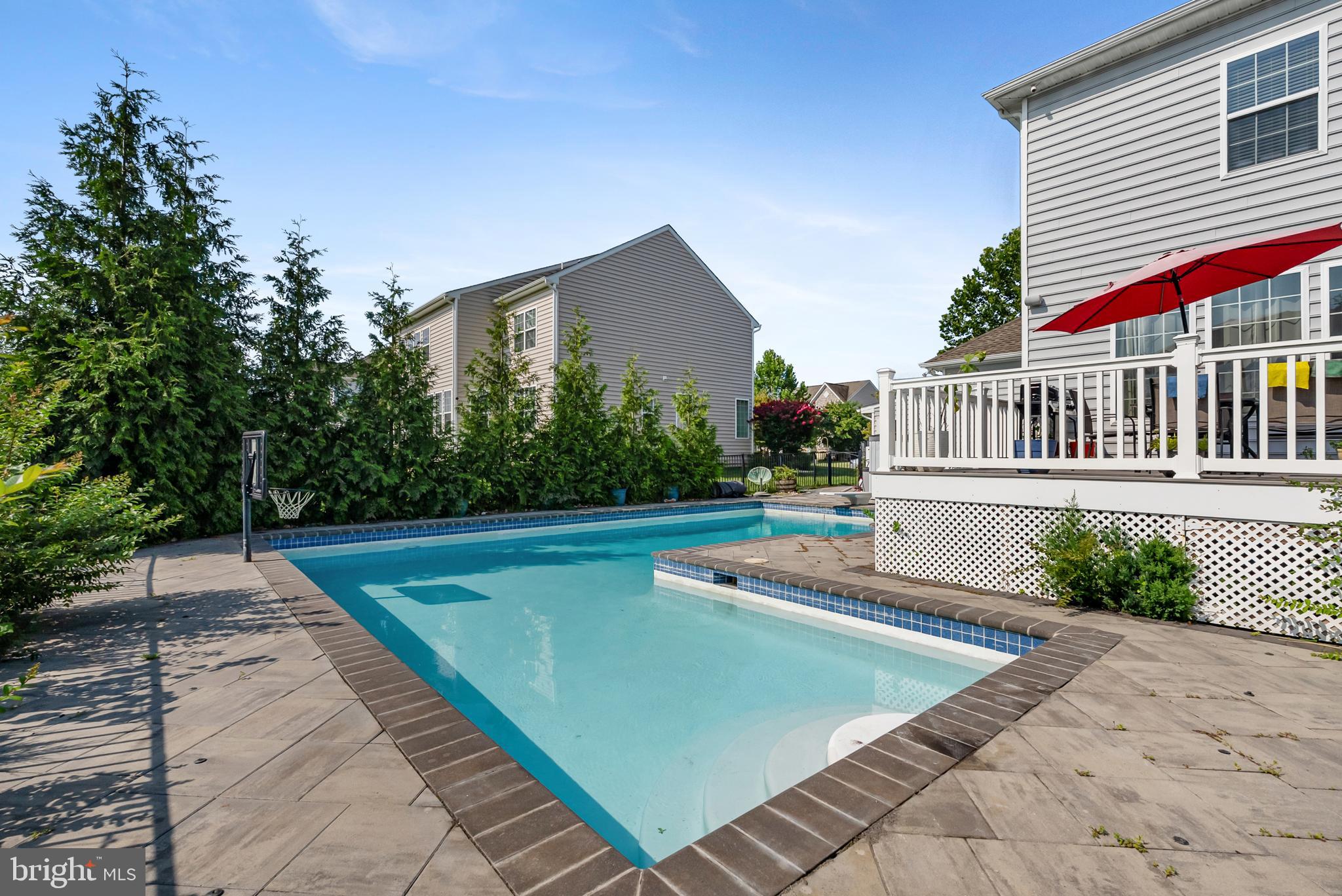 ASHBYS PLACE - Residential