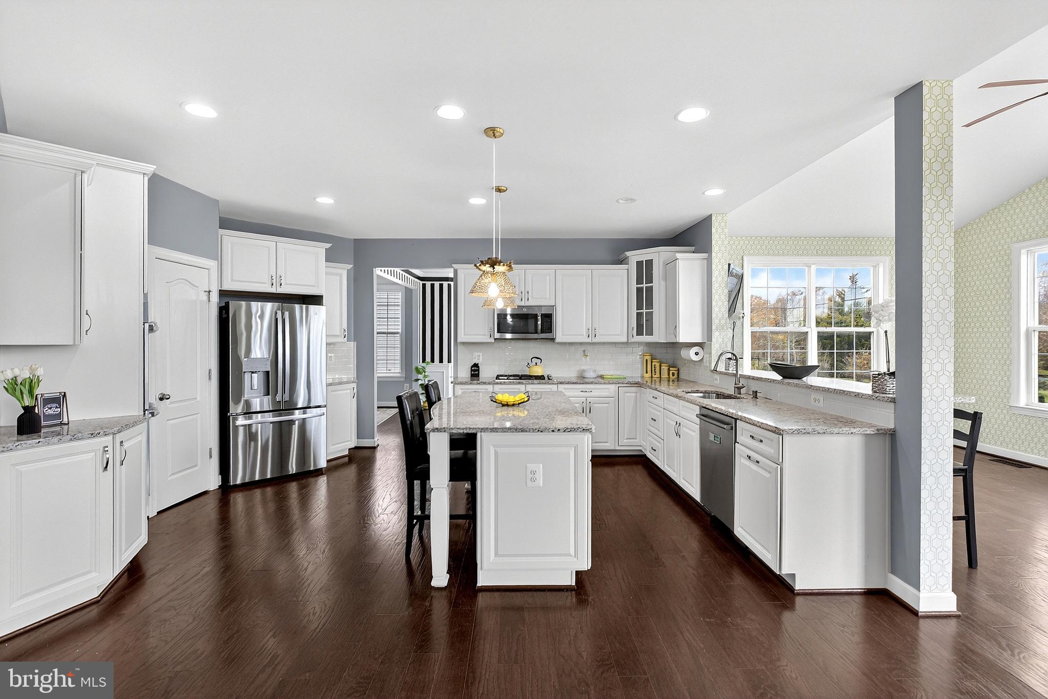 ASHBYS PLACE - Residential