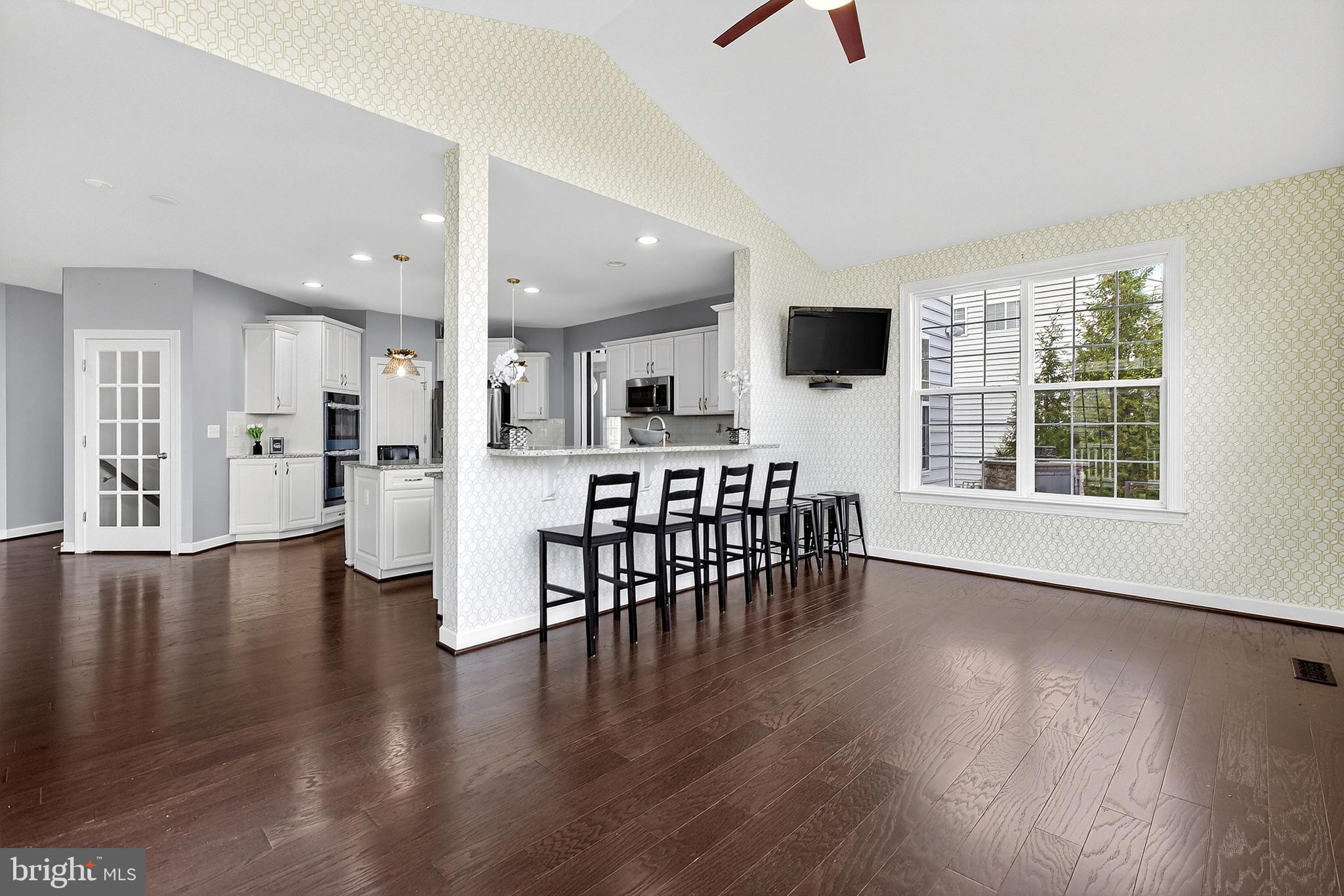 ASHBYS PLACE - Residential