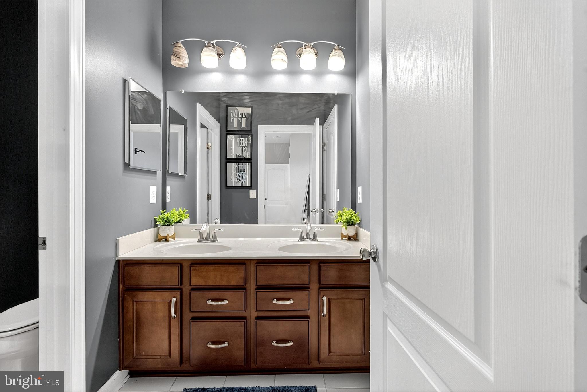 ASHBYS PLACE - Residential