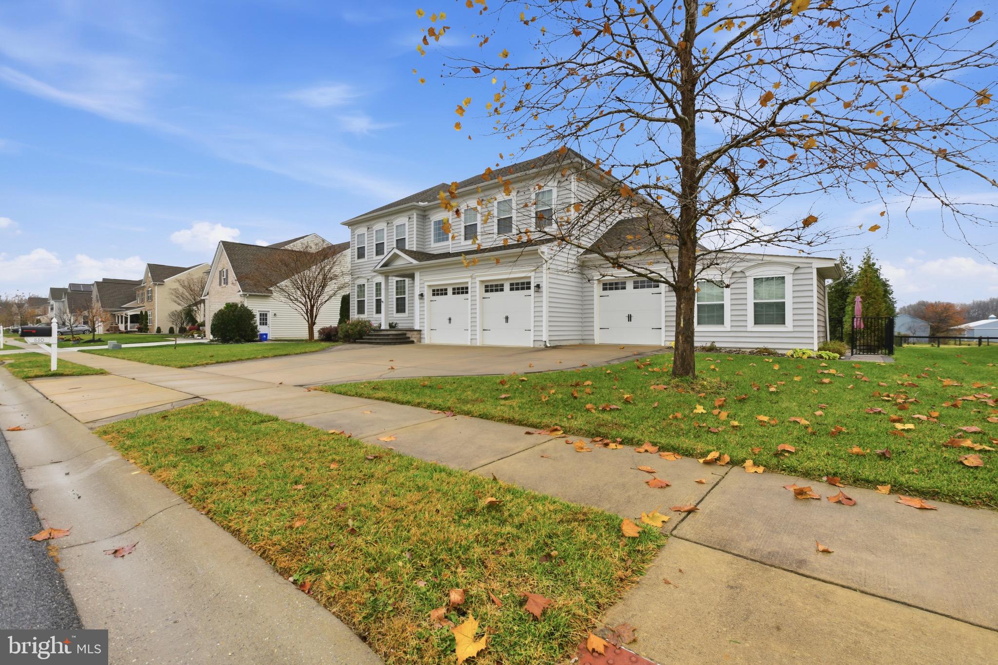 ASHBYS PLACE - Residential