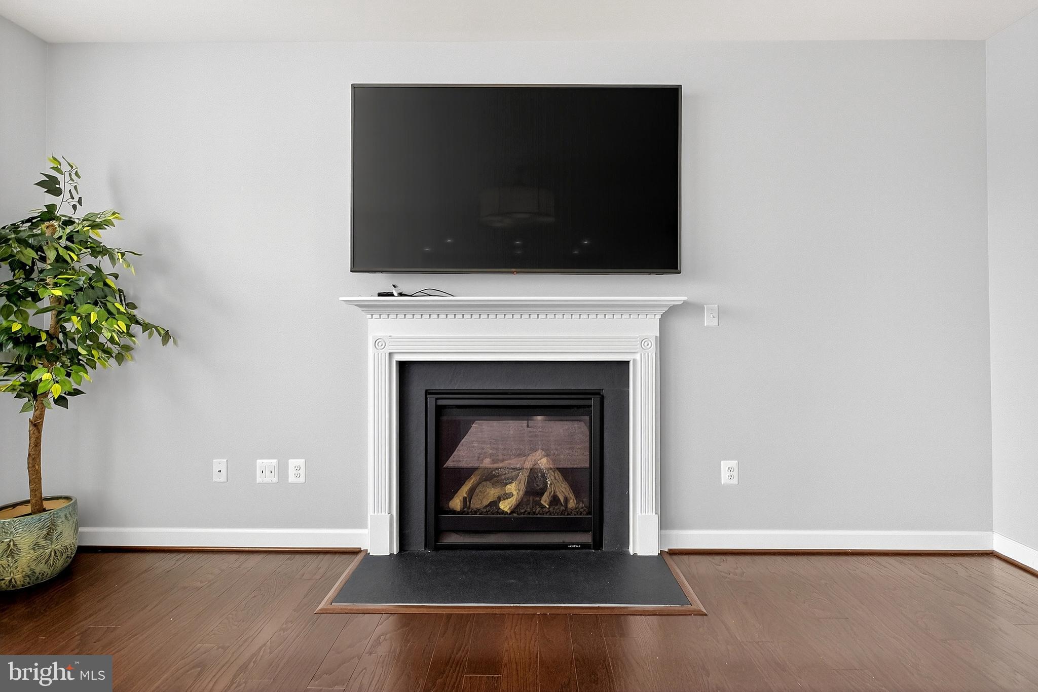 ASHBYS PLACE - Residential