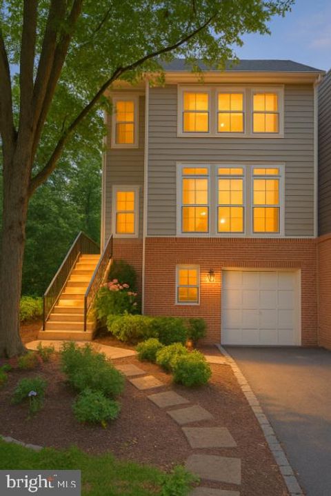 1236 WEATHERSTONE COURT RESTON VA 20194