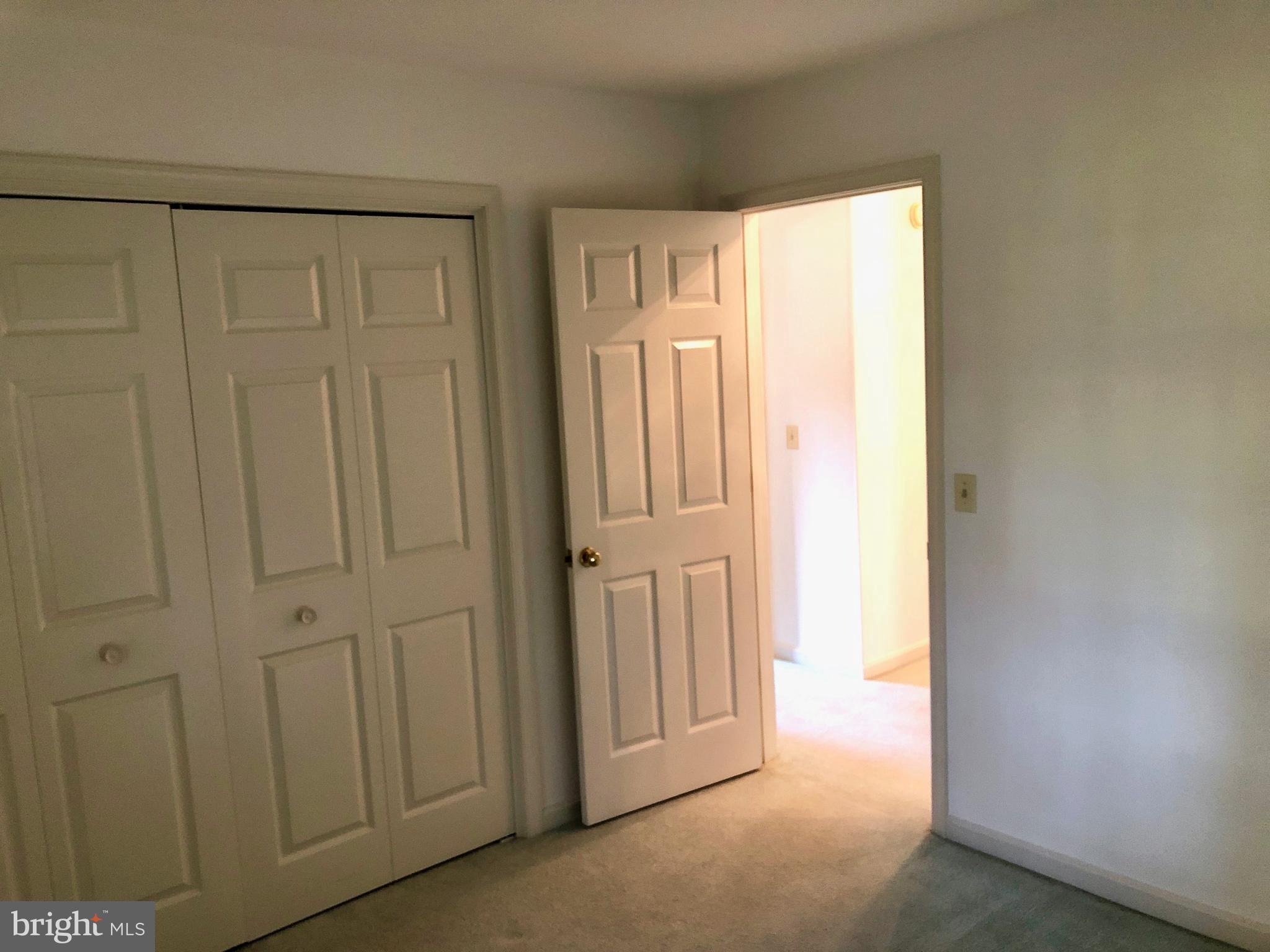 KINGSTOWN - Residential