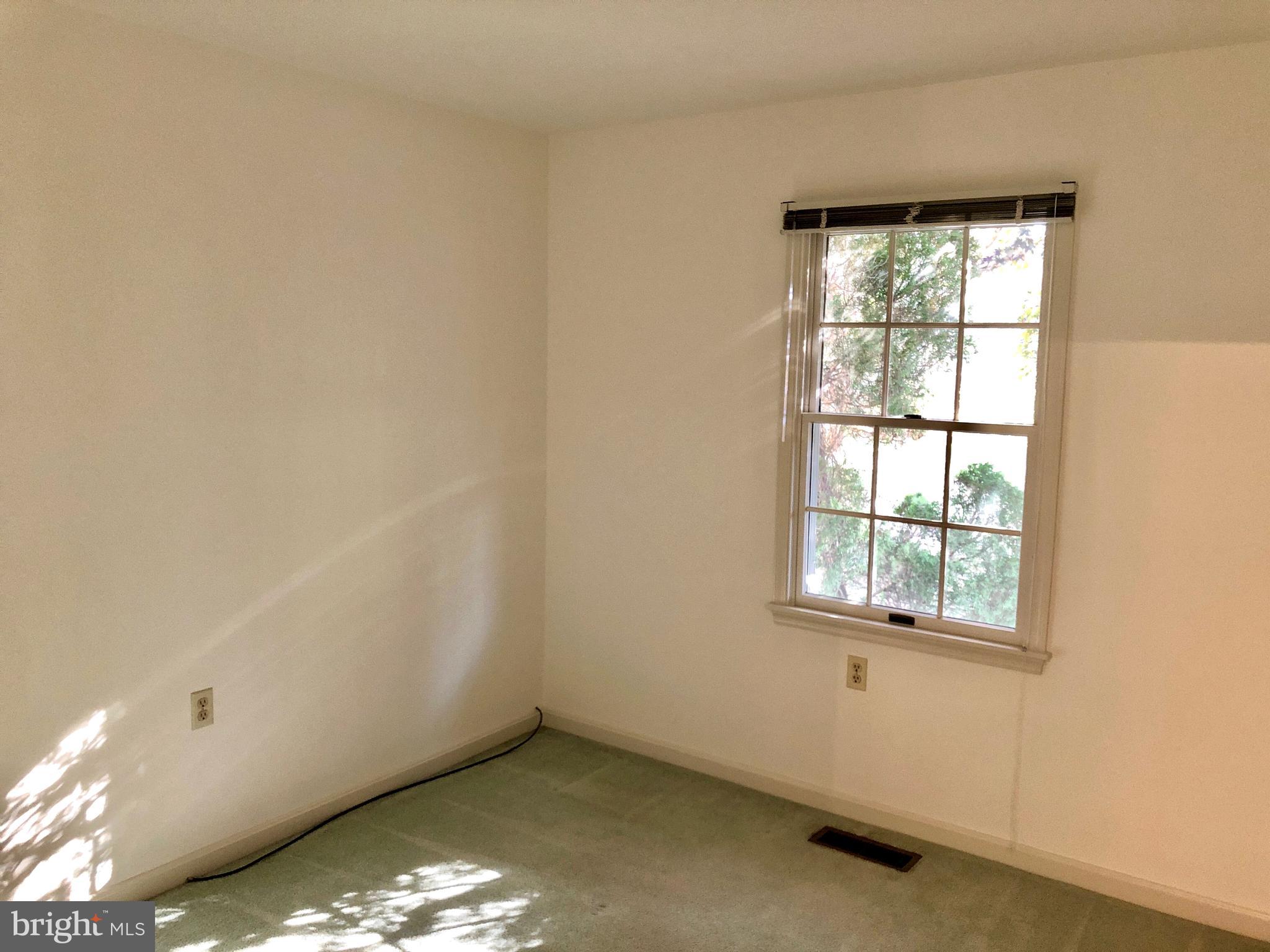 KINGSTOWN - Residential