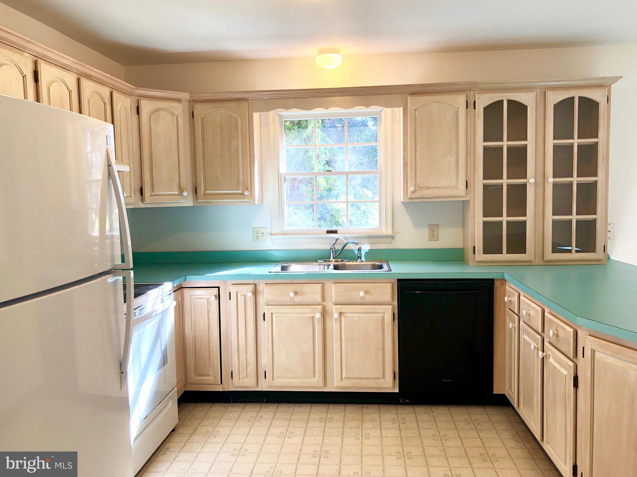 KINGSTOWN - Residential