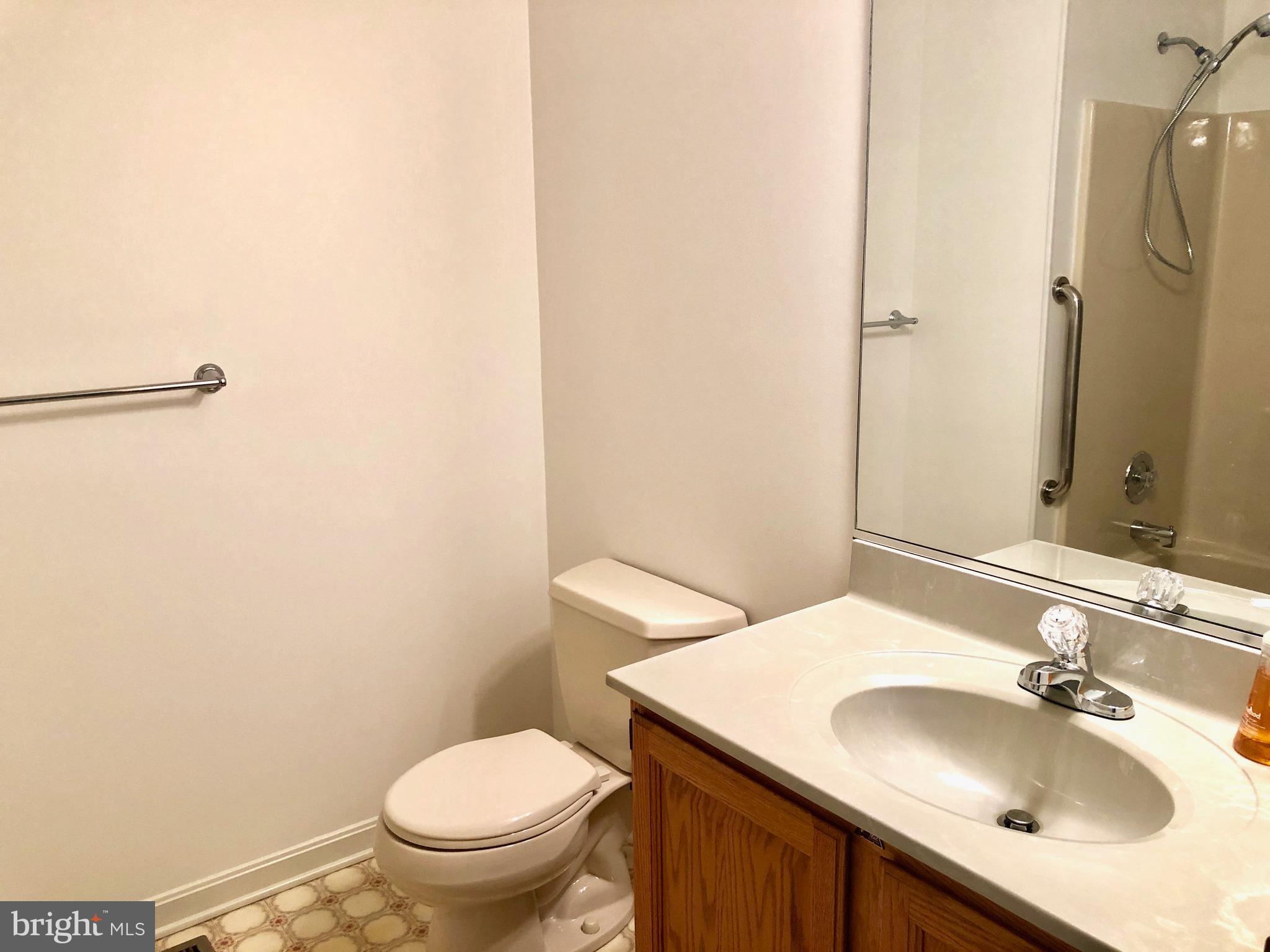 KINGSTOWN - Residential