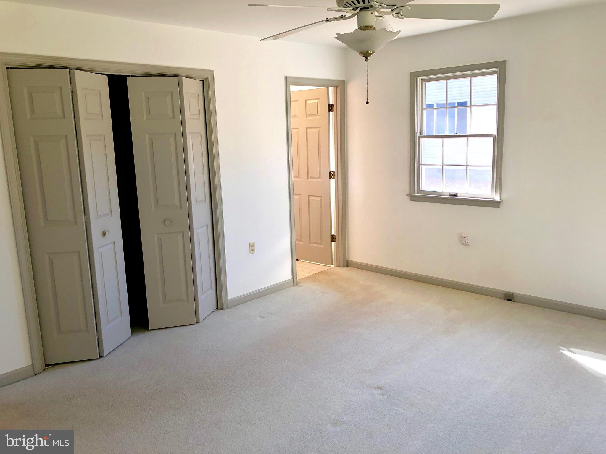 KINGSTOWN - Residential