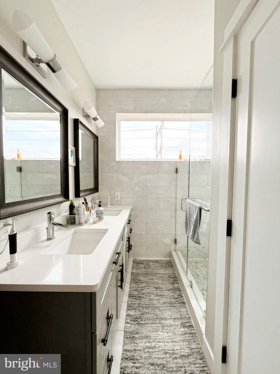 POINT BREEZE - Residential Lease