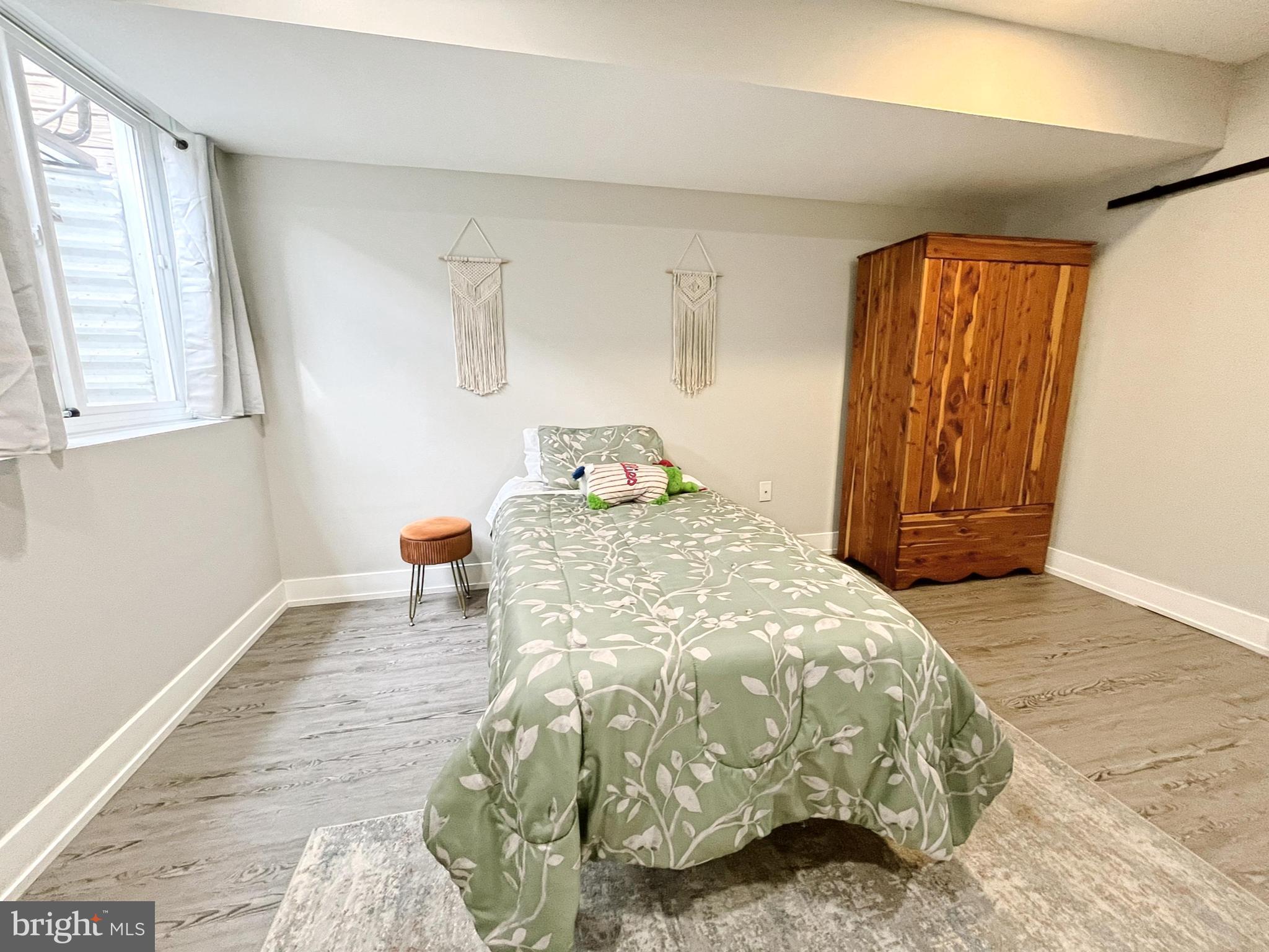 POINT BREEZE - Residential Lease