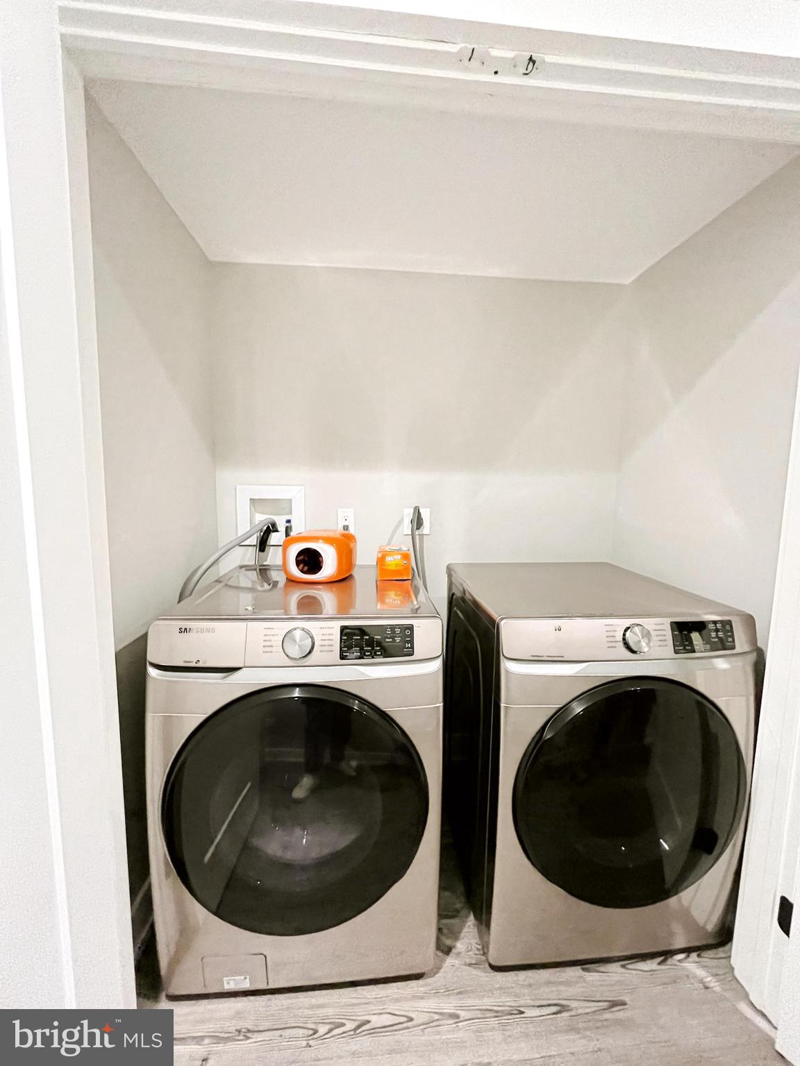 POINT BREEZE - Residential Lease